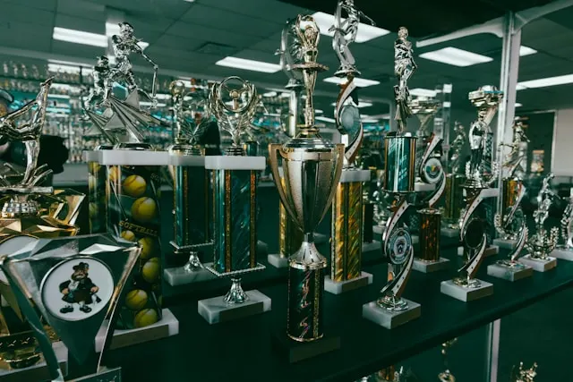 Why Recognition Awards Matter in Schools and Businesses